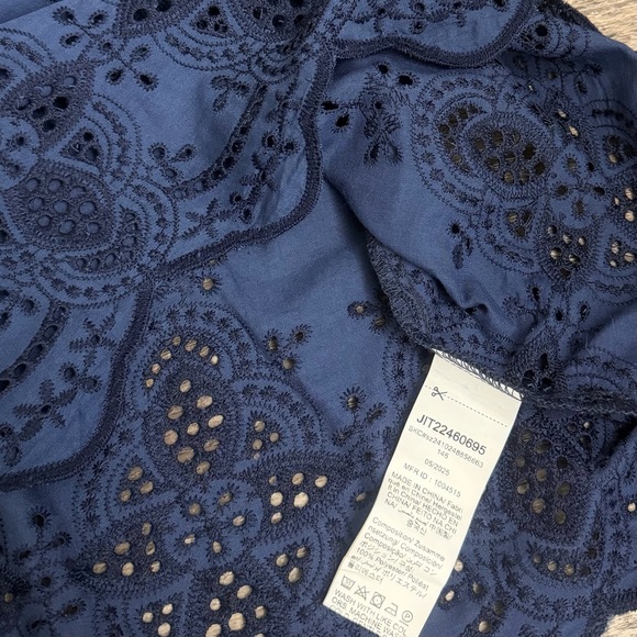 NWT Emery Rose Navy Blue Eyelet Lace Scalloped Hem Sleeveless V-Neck Top Sz 1XL - Picture 5 of 5